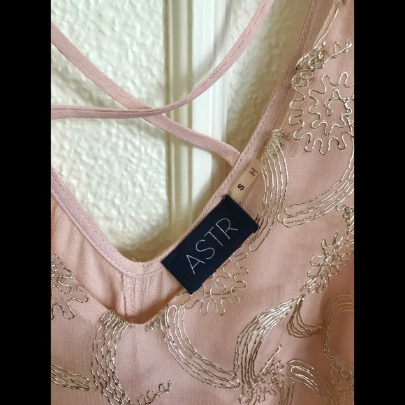 ASTR light pink and gold dress - Picture 2 of 3